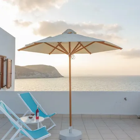 Sea Front Maizonette Aura Вилла *
