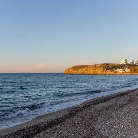 Sea Front Maizonette Aura *