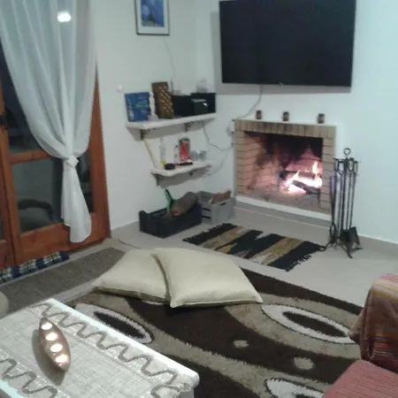 Sea Front Maizonette Aura Вилла